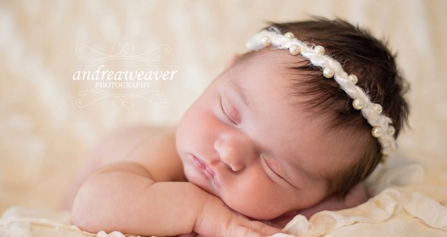 Ava, 11 days new