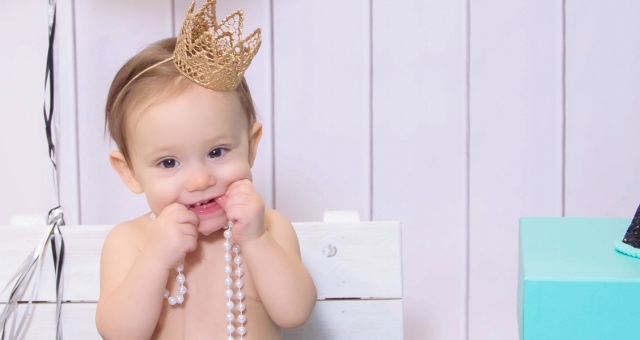 Ava, 1 Year & Cake Smash