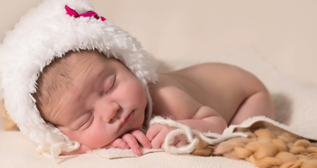 Avery, 9 days new