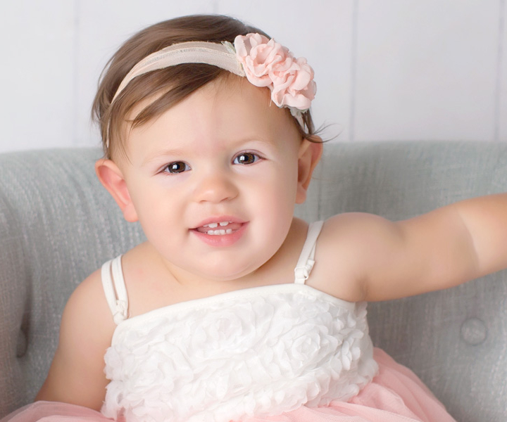 Charlotte 1 Year & Cake Smash