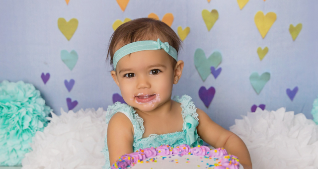Mila, 1 Year & Cake Smash