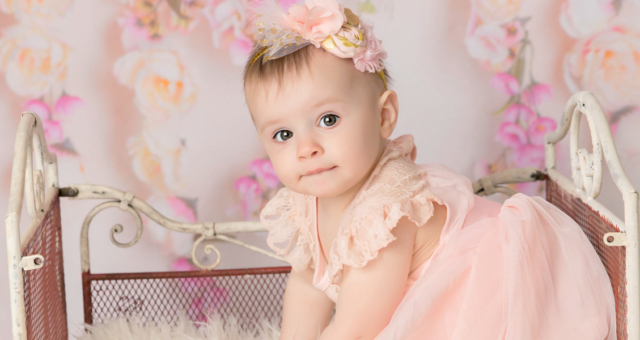 Olivia, 1 year & cake smash