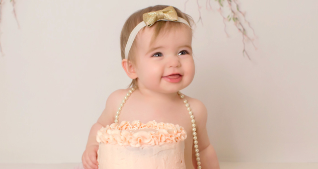 Addy, 1 year & cake smash